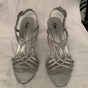 Fioni Night Dressy Heels Silver Sandals Size 9